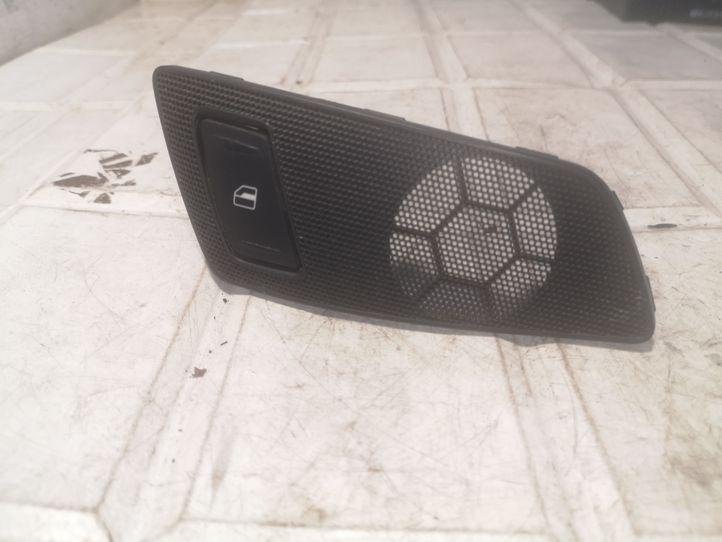 Skoda Octavia (1Z3) Liftback 1.9 TDI (BXE) SWITCH POWER WINDOW RIGHT REAR 2007 Skoda Octavia (1Z3) Liftback 1.9 TDI (BXE) SWITCH POWER WINDOW RIGHT REAR 2007