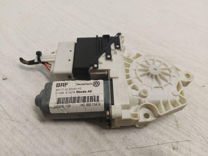 Skoda Octavia (1Z3) Liftback 2.0 FSI 16V (BVZ) MOTOR POWER WINDOW RIGHT REAR 2006 1K0959704B/995933109 1K0959704B|SKODA Skoda Octavia (1Z3) Liftback 2.0 FSI 16V (BVZ) MOTOR POWER WINDOW RIGHT REAR 2006 1K0959704B/995933109 1K0959704B|SKODA